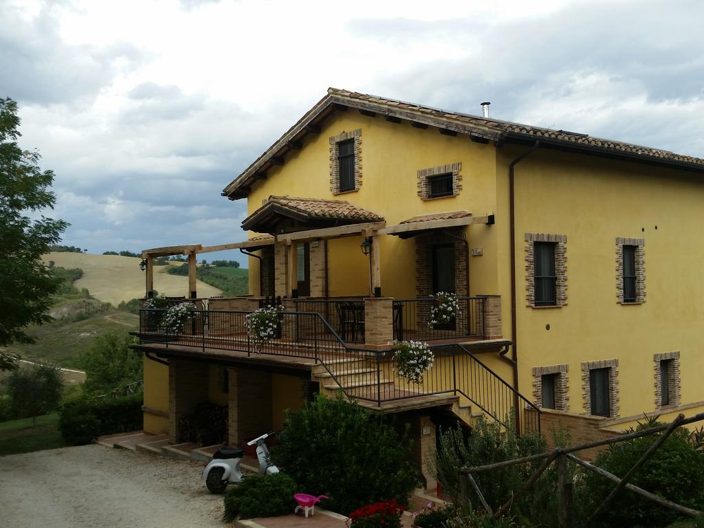 Agriturismo Tre Querce Penna San Giovanni Exteriér fotografie